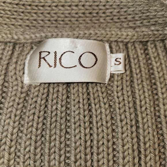 Rico Cable Knit Sweater Ribbed One Button Front Size S Brownish Olive Color Cute - Picture 7 of 9